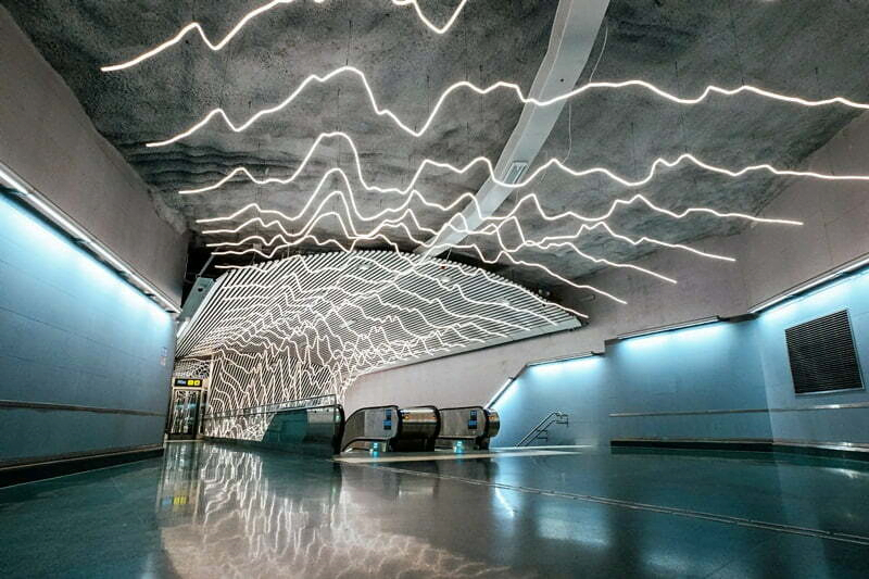 Stockholm Metro สถานีรถไฟฟ้าใต้ดินที่สวยที่สุดในโลก !
