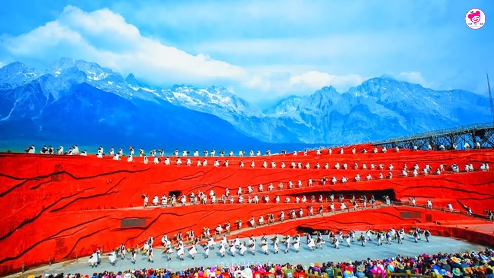 Impression Lijiang โชว์สุดอลังการท่ามกลางภูเขาหิมะมังกรหยก ลี่เจียง