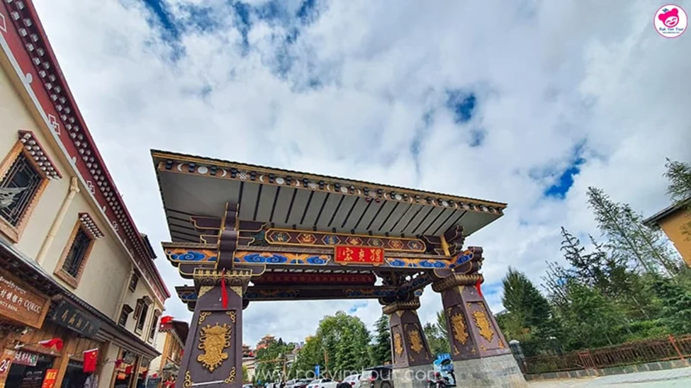 เดินเล่น ย่านเมืองเก่า แชงกรีล่า สุดคลาสสิกที่ Dukezong Ancient Town