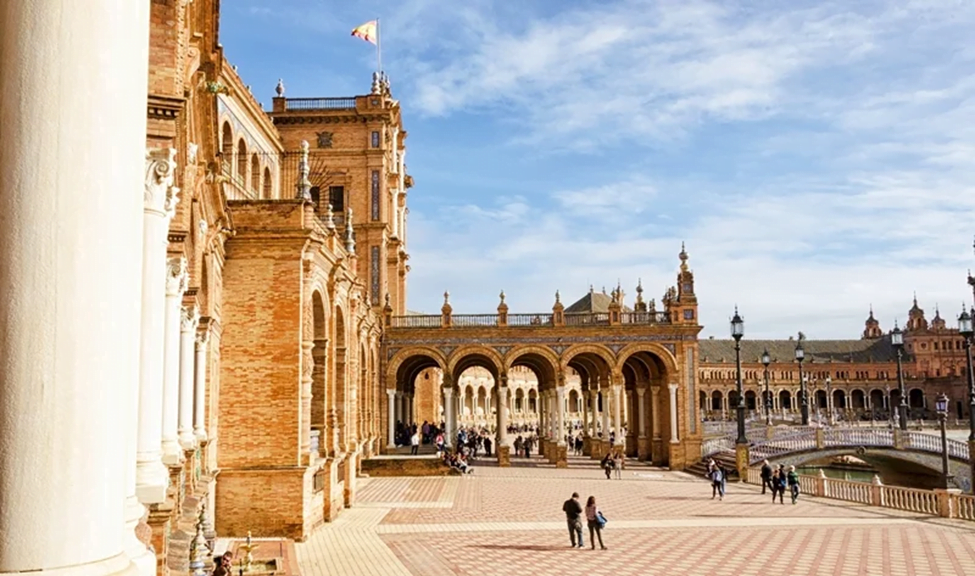 Plaza de España จตุรัสสุดคลาสสิก เมืองเซบียา ประเทศสเปน