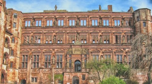 Heidelberg Castle ปราสาทในหุบเขาประเทศเยอรมนี
