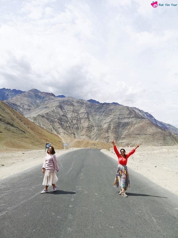 สวยทุกมุม ! 5 พิกัดถ่ายรูปสุดเท่ที่ เลห์ ลาดักห์